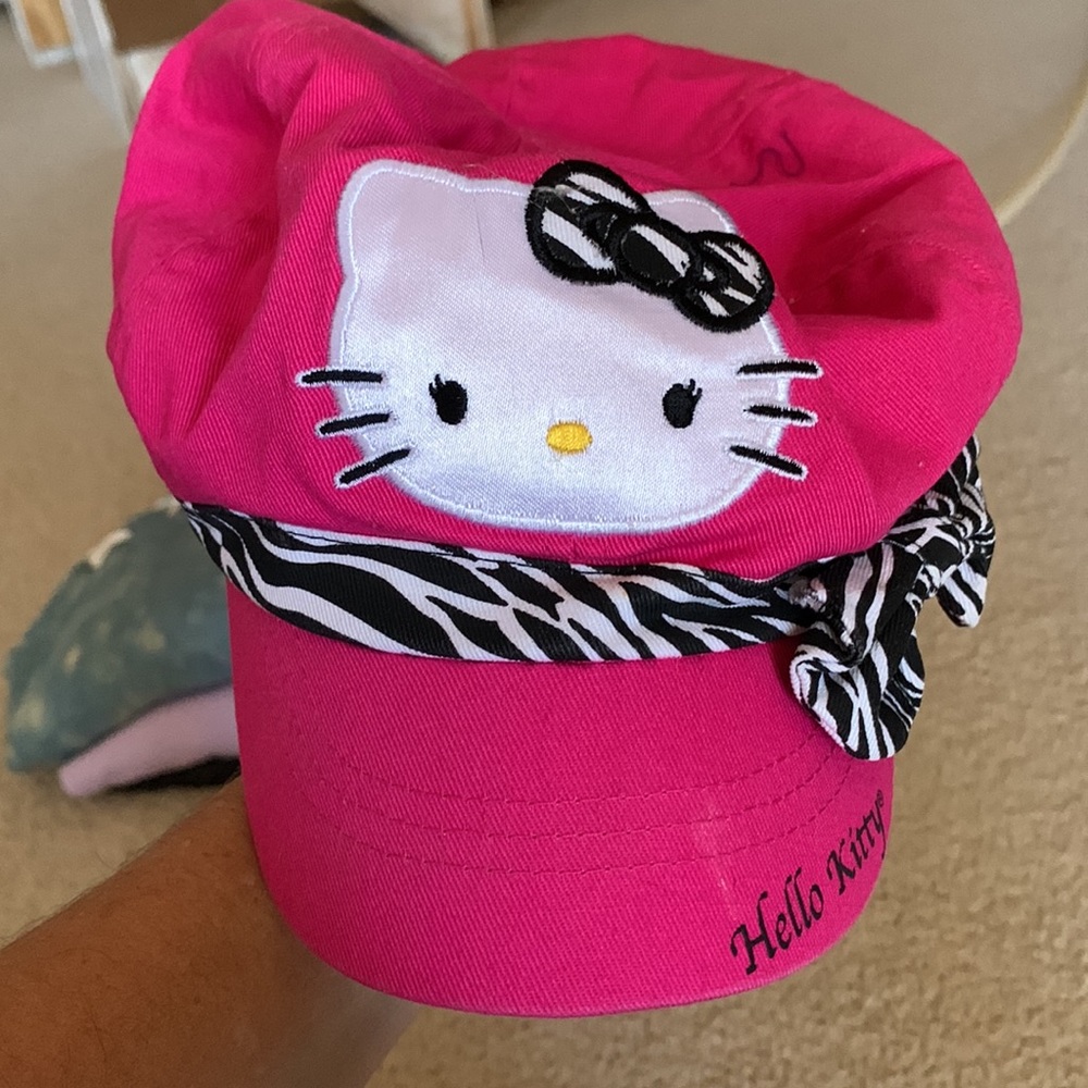 Hello kitty hat - Picture 4 of 4